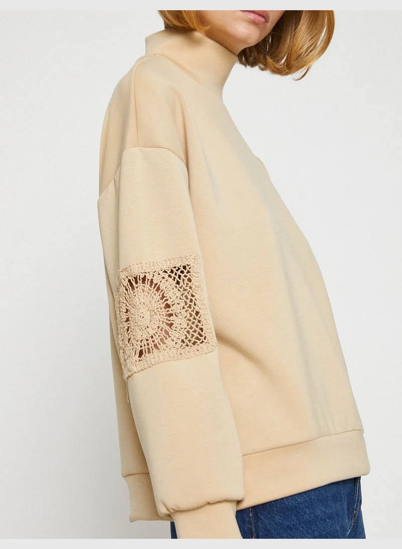 كوتون High Neck Sweatshirt Crochet Detail