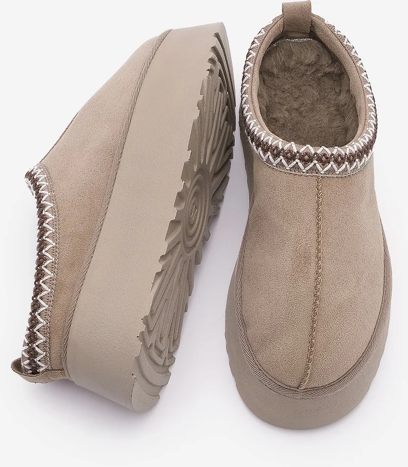 MARJIN Women's Furry Thick Sole Closed Front Daily Winter Slippers Furenta