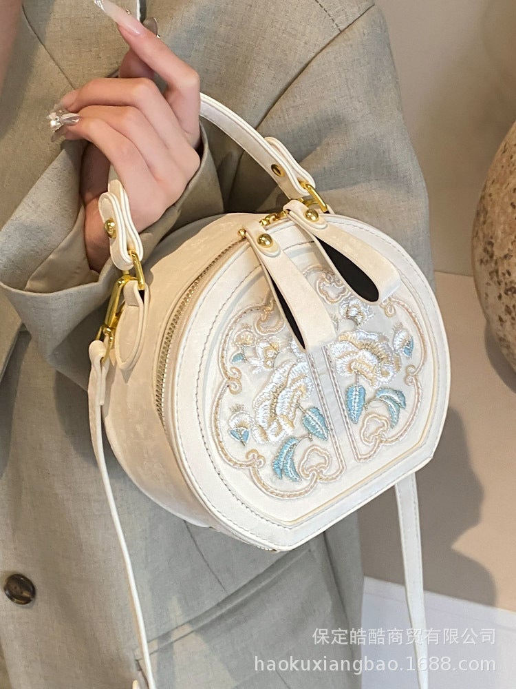 Fashion Niche Embroidered Bag Women'S Arrival Chinese Style All-Match Crossbody Bag Popular National Style Portable Small Round Bag - Image 4