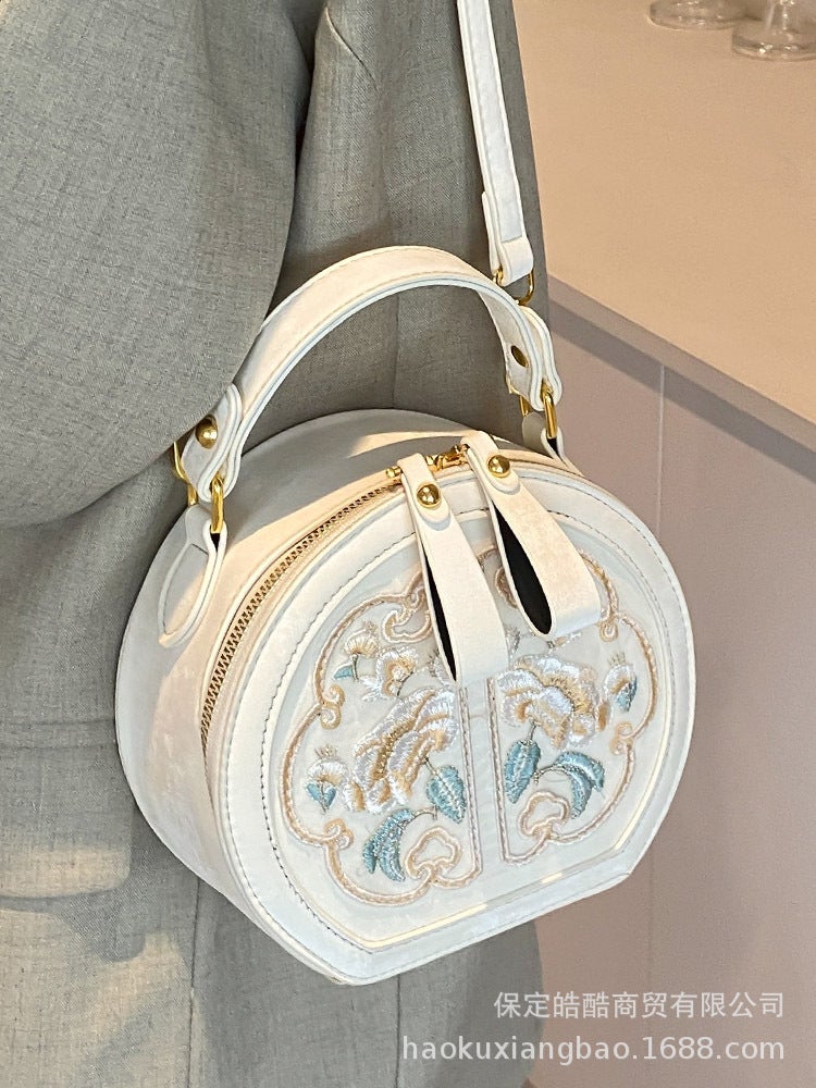Fashion Niche Embroidered Bag Women'S Arrival Chinese Style All-Match Crossbody Bag Popular National Style Portable Small Round Bag - Image 5