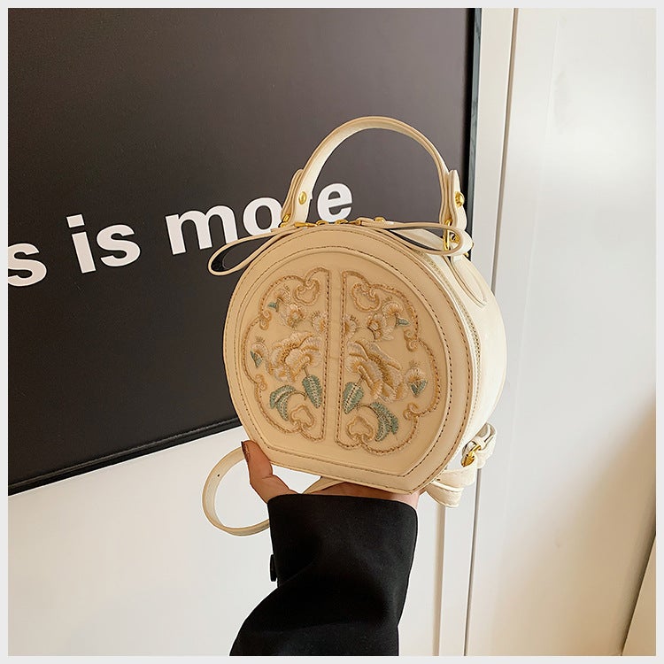 Fashion Niche Embroidered Bag Women'S Arrival Chinese Style All-Match Crossbody Bag Popular National Style Portable Small Round Bag - Image 1