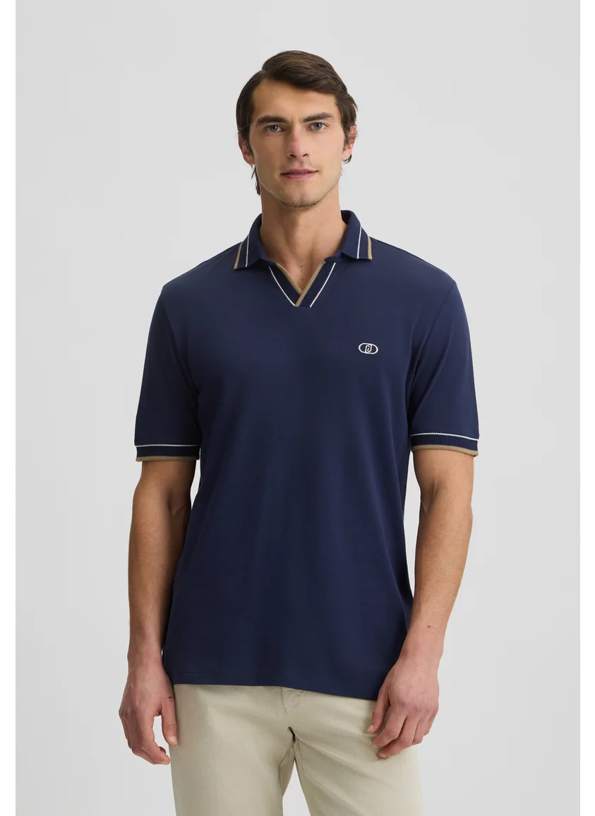 ليو جو T-Shirt with Cuban Collar