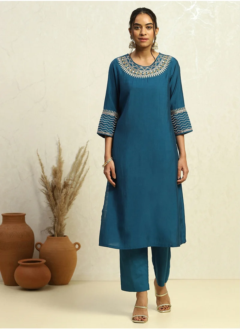 بيبا Embroidered Crew Neck Kurti