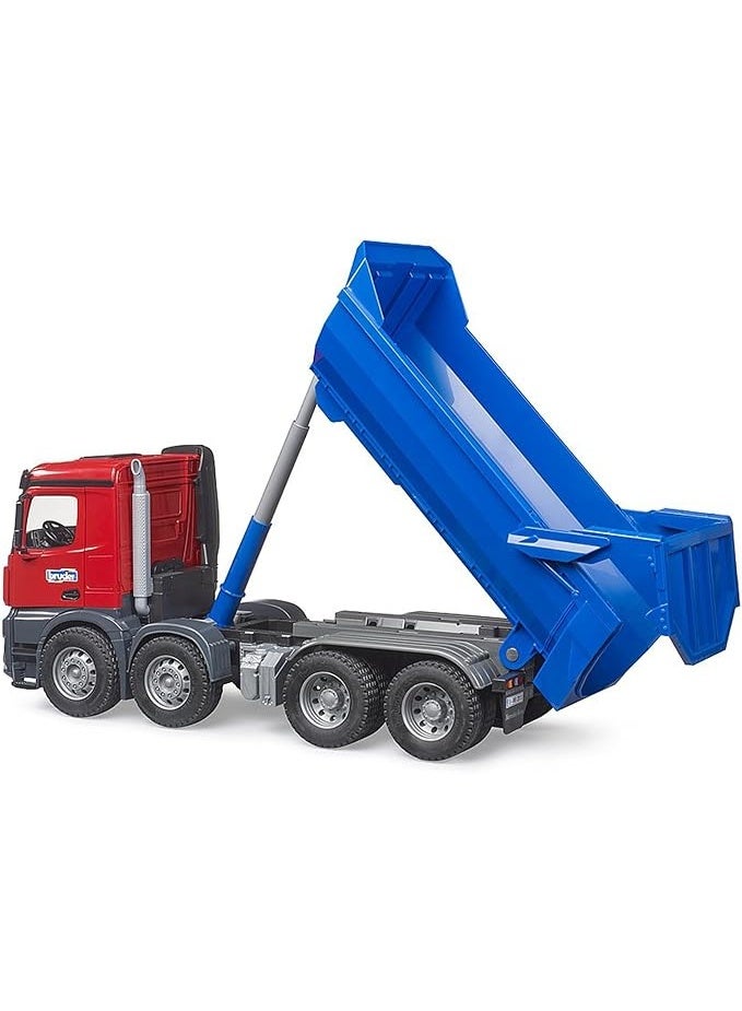 Bruder MB Arocs Halfpipe dump truck - Image 3