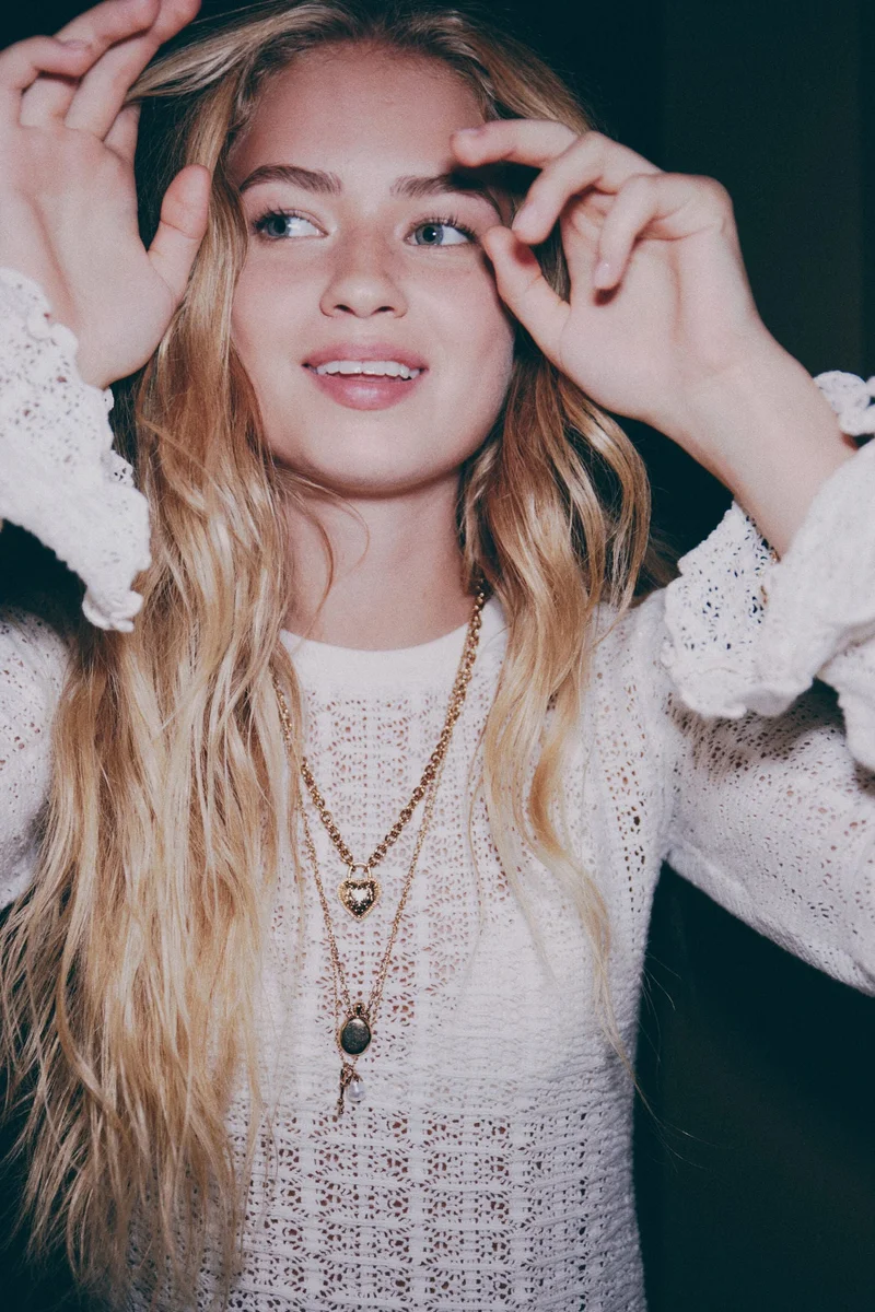 H&M Knitted lace-look top