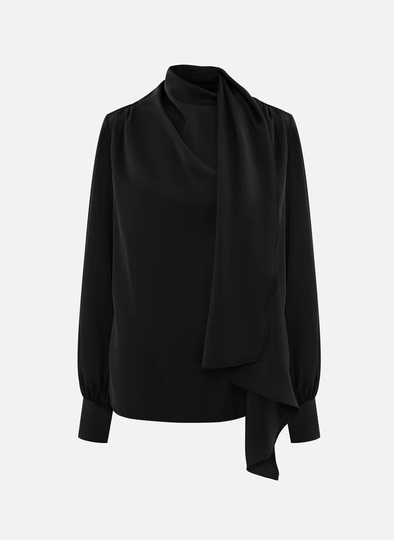 ليتشي بلوزة مع وشاح مزخرف من القماش المتدفق