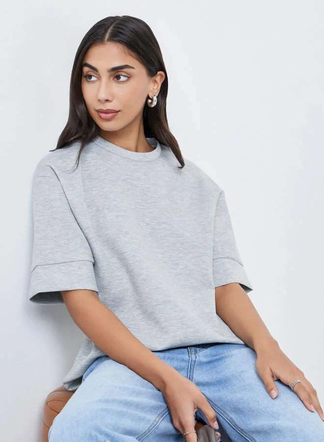 ستايلي تيشيرت واسع بياقة دائرية