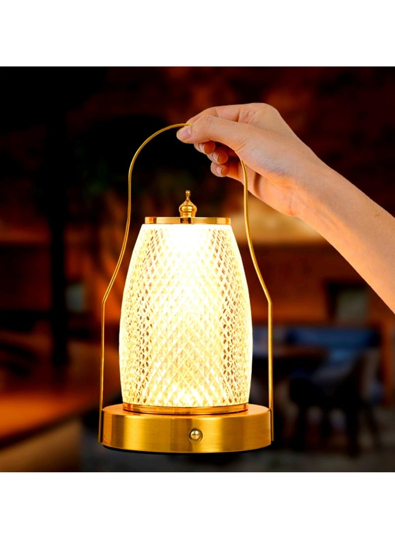 SYOSI مصباح طاولة كريستالي، 3 ألوان LED قابلة للتعتيم مصباح ذهبى تحكم باللمس مصباح ماسي مكتب قابل للشحن يعمل بالبطارية ضوء ليلي لغرفة النوم، غرفة المعيشة، مطعم (1 مصباح) - Image 1