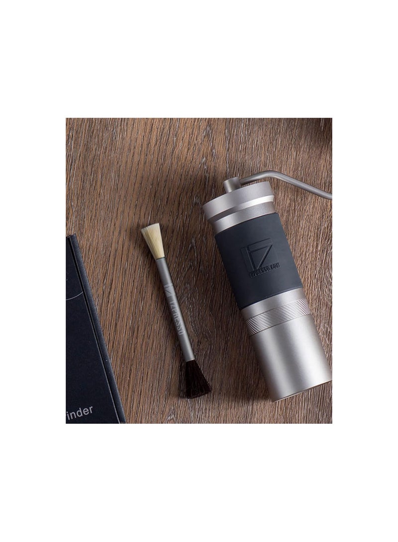 1 زد بريسو 1Zpresso JX PRO مطحنة قهوة يدوية فضية سعة 35 جرام مع مطحنة مخروطية من الفولاذ المقاوم للصدأ وتعديل داخلي رقمي قابل للتعديل  - Image 2
