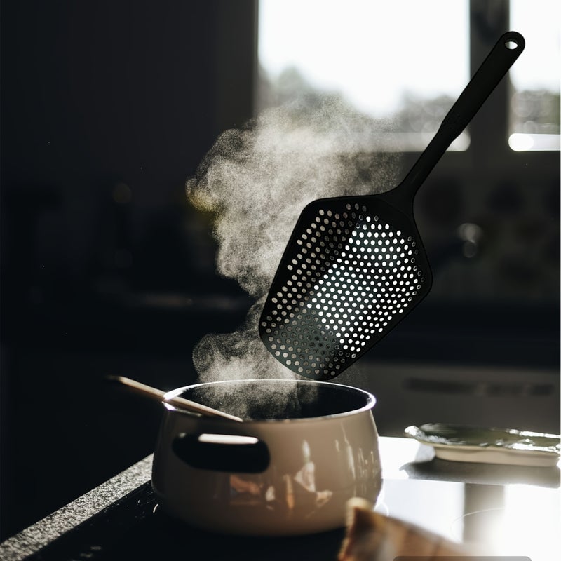Large Black Plastic Kitchen Strainer Spoon With Long Handle For Cooking Frying Pasta Noodles Vegetables And Ice Cubes - Image 2