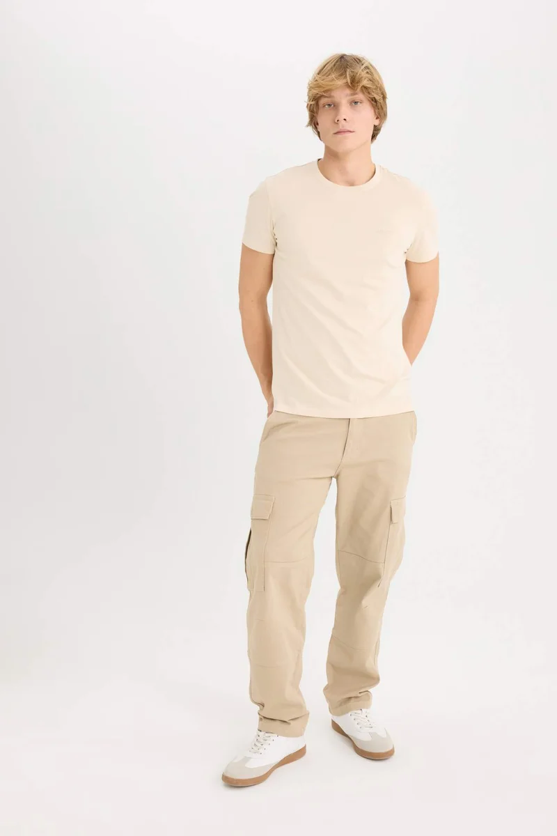 ديفاكتو Slim Fit Crew Neck Printed Short Sleeve T-Shirt