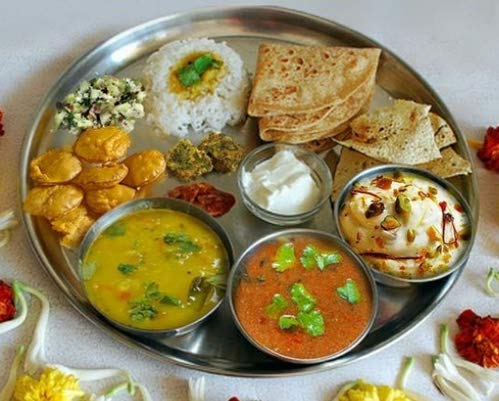 Benstar Stainless Steel Dinner Plate Dinner Thali 10 Inch Set of 4 - Image 3