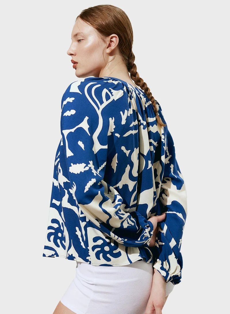 H&M Balloon-Sleeved Blouse