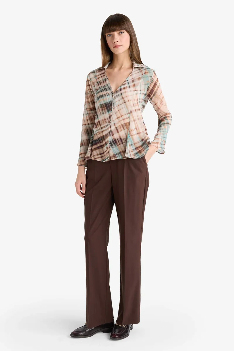 ديفاكتو Slim Fit V-Neck Chiffon Plaid Long Sleeve Shirt