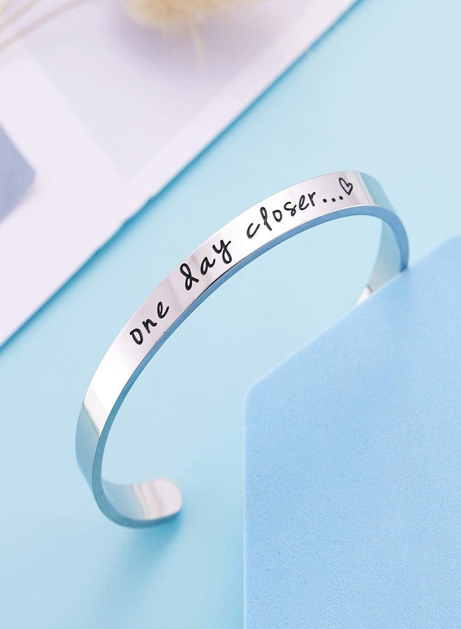 LParkin One Day Closer Bracelet Deployment Gift Military Jewelry Gifts for Wife Girlfriend Long Distance Relationship Jewelry - Image 3