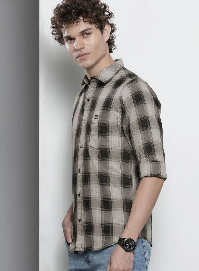 The Indian Garage Co Men Slim Fit Checkered Full Sleeves Spread Collar Casual Shirt