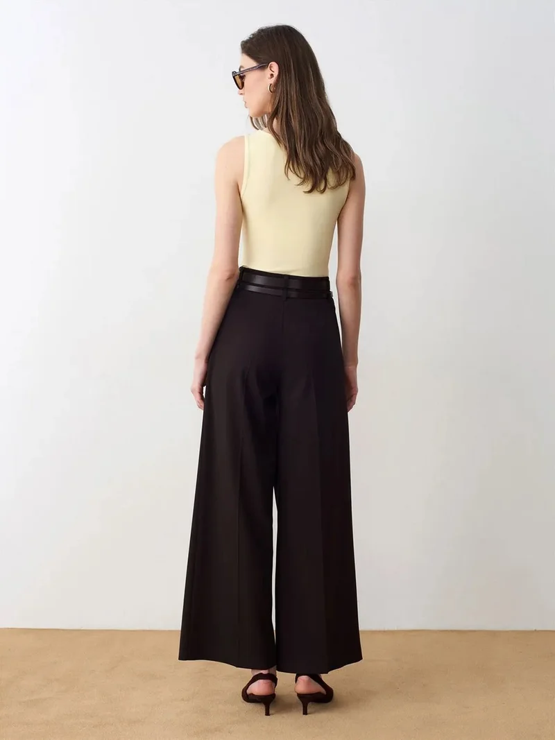 ديلفين Dilvin High-Waist Wide-Leg Pleated Trousers