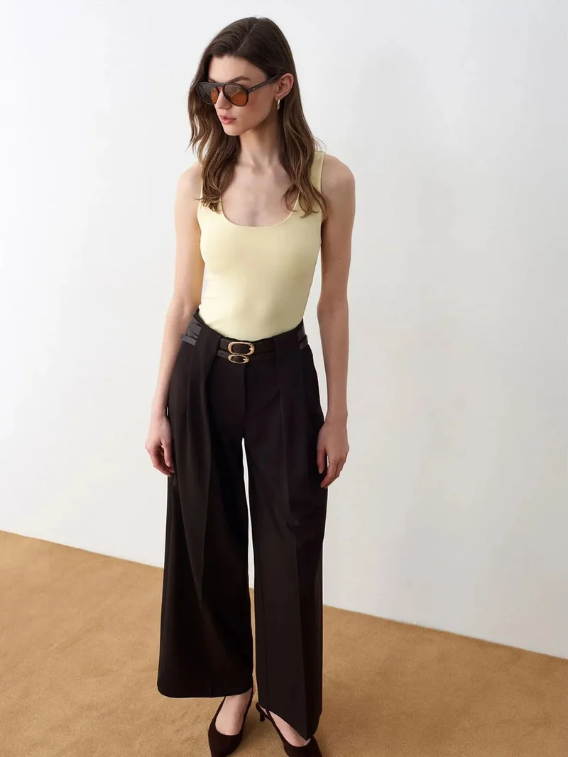 ديلفين Dilvin High-Waist Wide-Leg Pleated Trousers