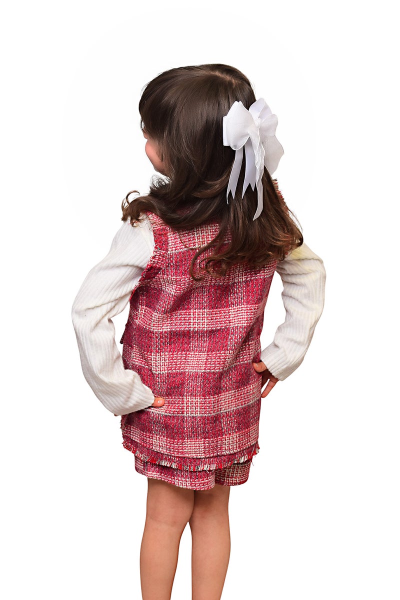 بونچو طقم شورت وبلوزة كاروهات بناتي مصنوع من مزيج فيلا والقطن باللون الأحمر. - Image 3