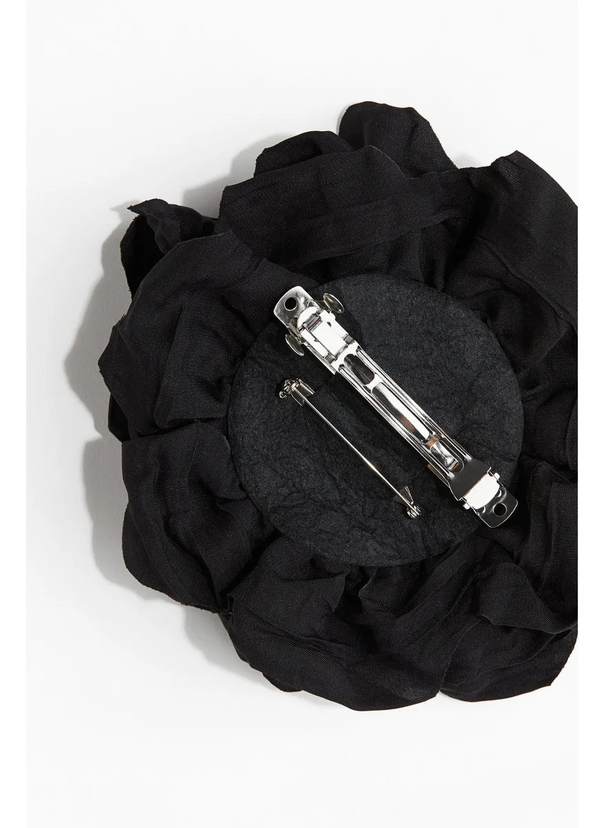 H&M Flower-Shaped Hair Clip