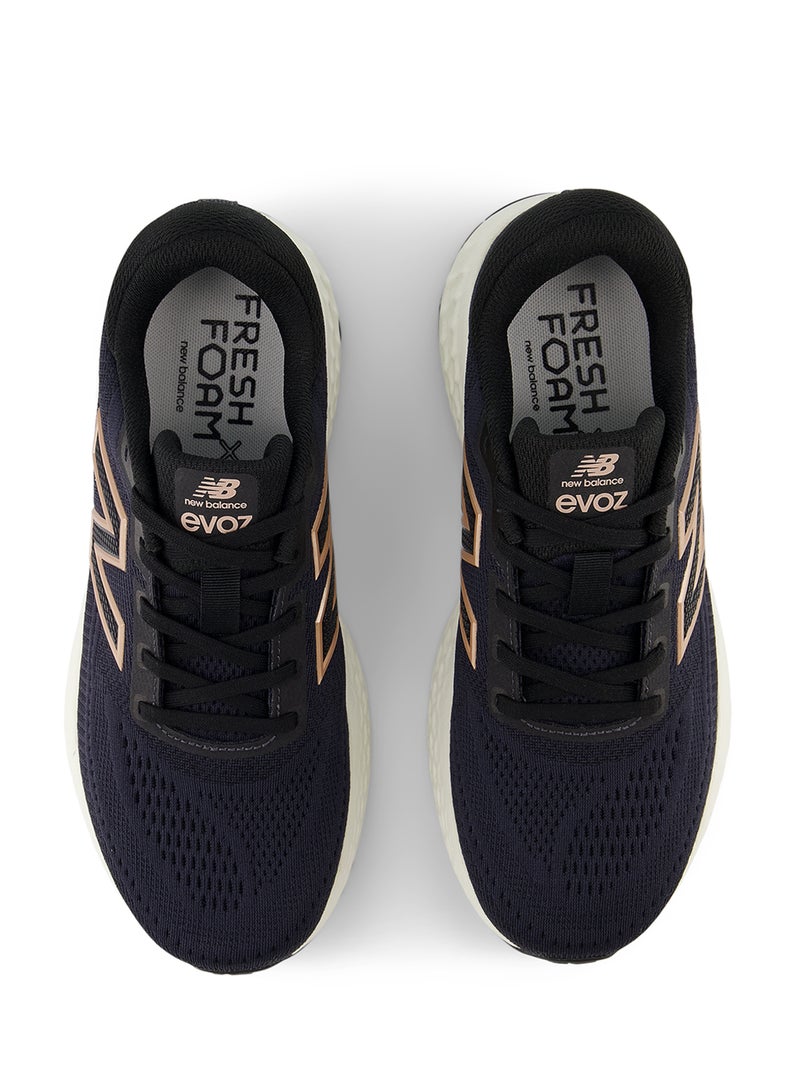 New Balance Evoz Sports Shoes  - Image 5