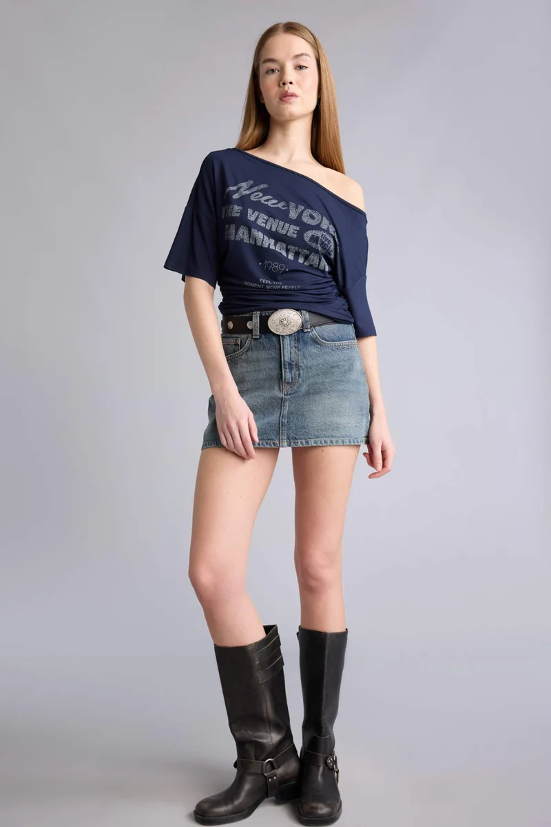 ديفاكتو Slim Fit Strapless Printed Short Sleeve T-Shirt