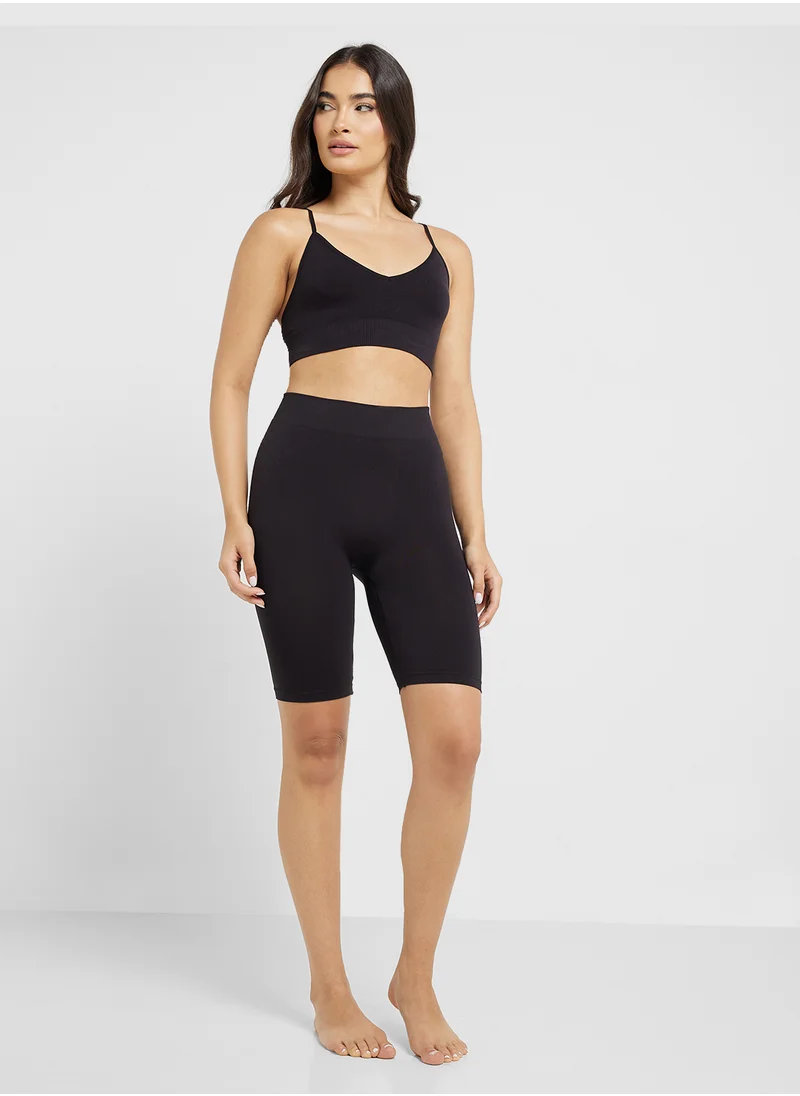 VERO MODA Core Sculpt Mid Rise Shorts