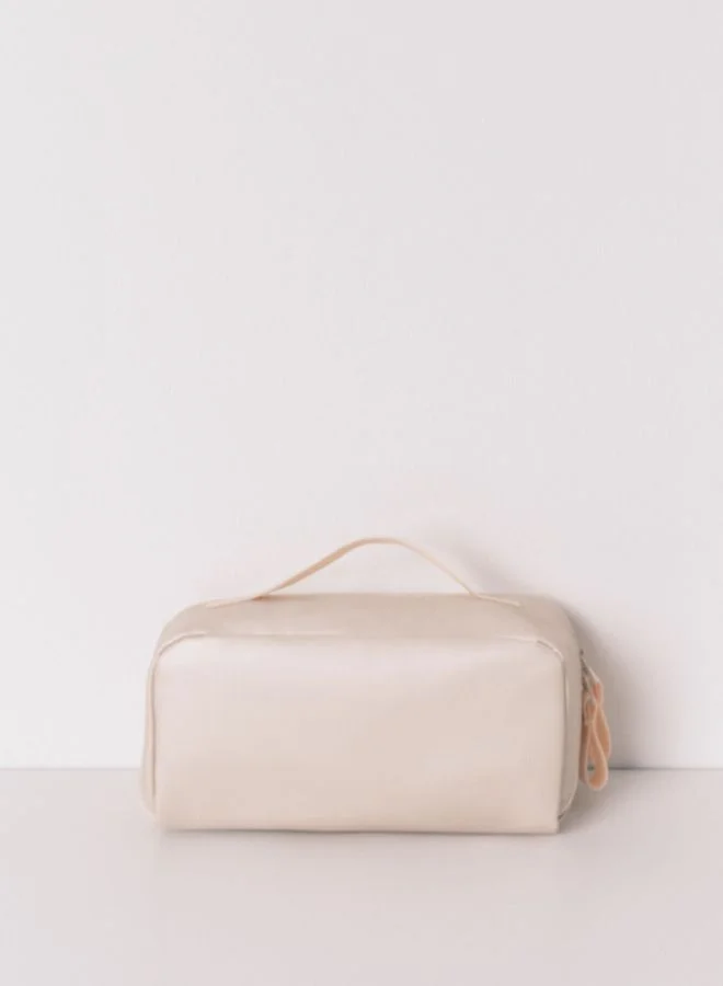 women'secret Small Ivory Metalized Rubber Vanity Case