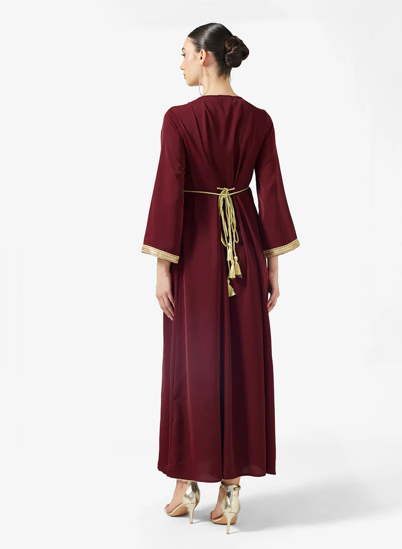 Khizana Embroidered Jalabiya