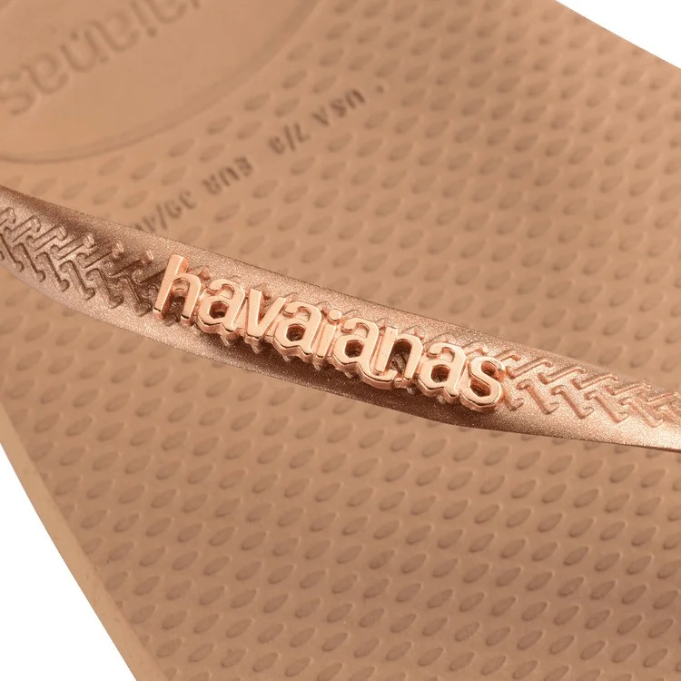 havaianas Hav. Square Logo Metallic Rose Gold/rose Gold 41/42 Women's Pink Slippers 4148257-5282