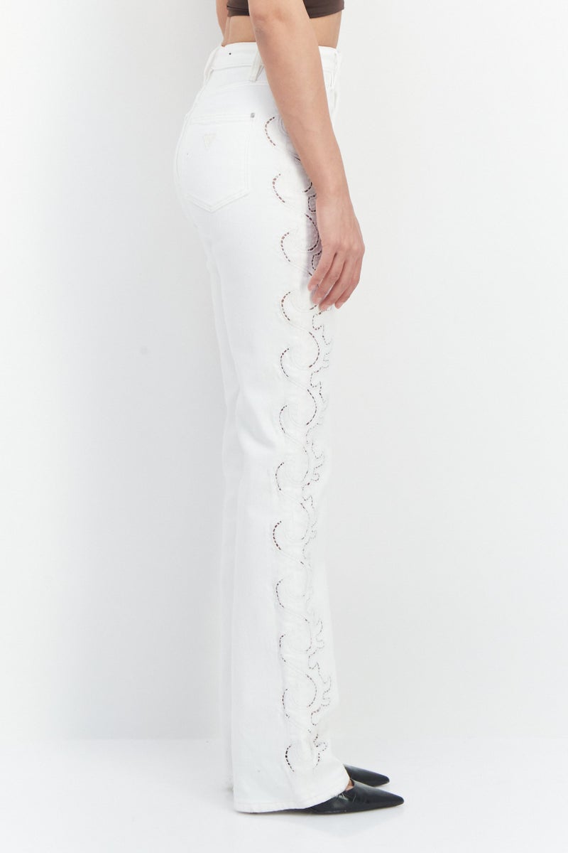 GUESS جينز دنيم منسوج مستقيم للنساء، أبيض - Image 3