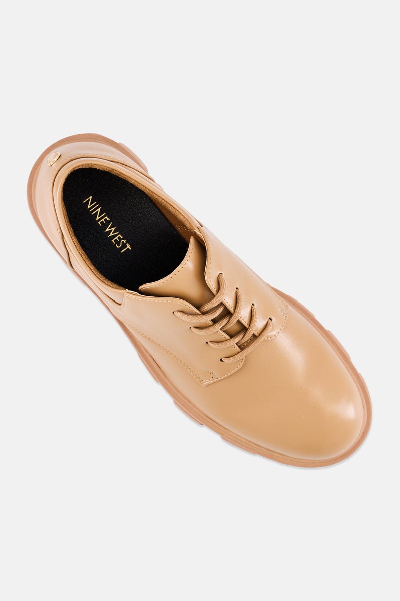 NINE WEST أحذية جلدية للنساء مزودة بأربطة، تان - Image 4