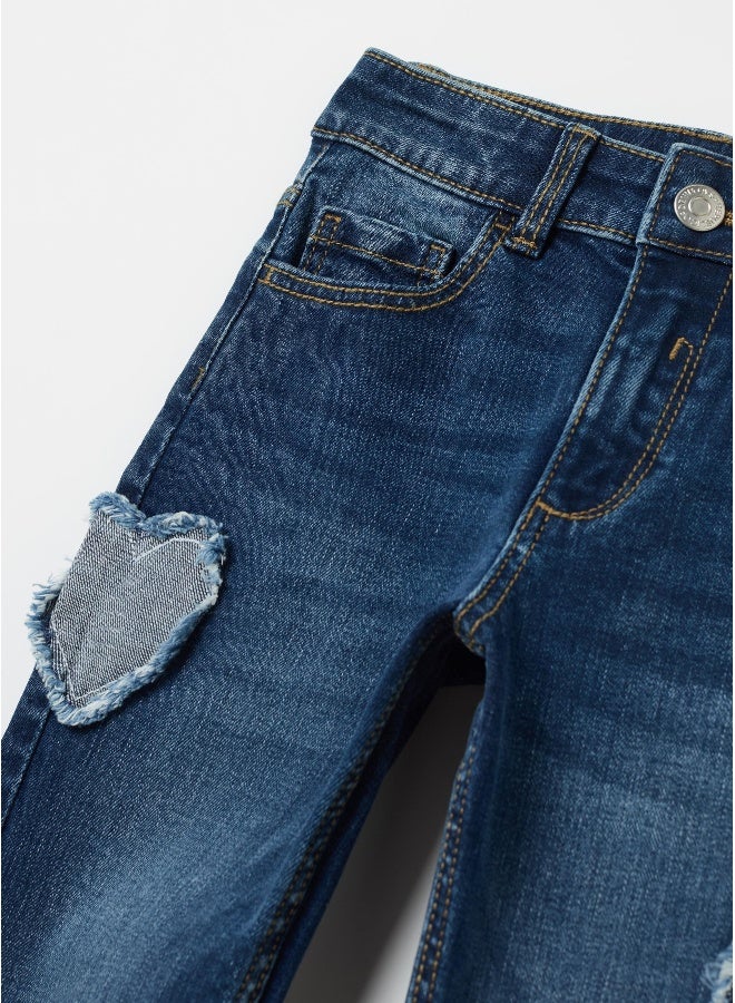 او في اس جينز بقصة واسعة بقلوب مهدبة - Image 3