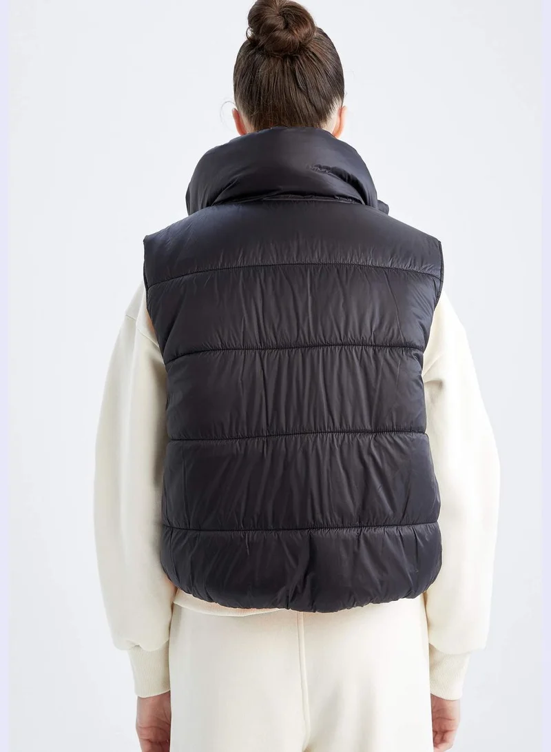 DeFacto Woman Relax Fit Hoodie Outer Wear Vest