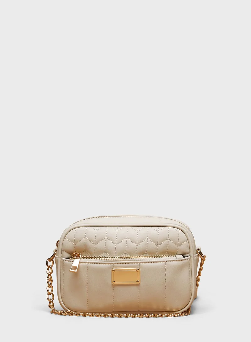 shoexpress Chain Detailed Crossbody Bag