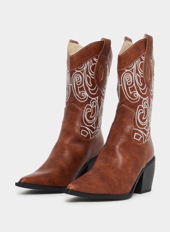 ستايلي حذاء بوت كاوبوي بتفاصيل مُطرّزة - Image 3
