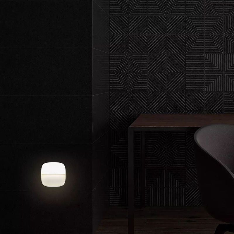 Yeelight Plug-in Motion Sensor Night Light with Light Sensor, LED USB Night Light for Bedroom, Hallway, Bedside, Energy Saving Soft Glow - Image 5