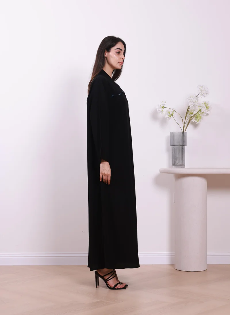 نيكياس Nikias Practical Nida fabric abaya with a full front zipper