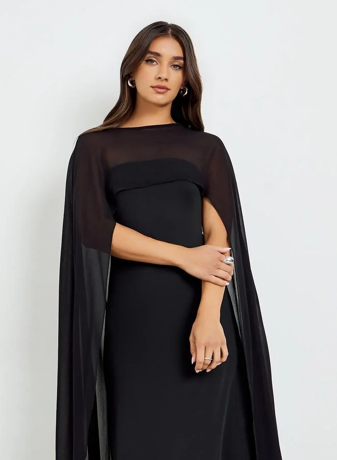 ستايلي فستان طويل مع شال شفاف