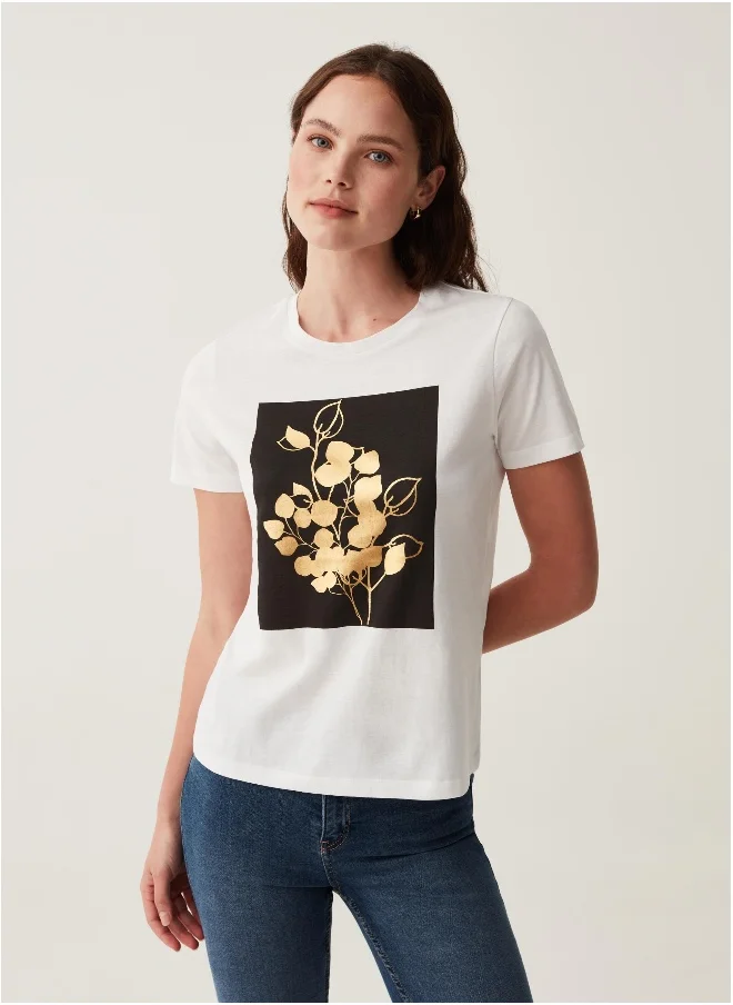 او في اس T-shirt with foliage foil print