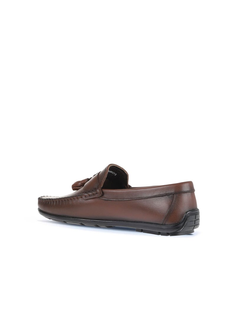 Bueno BUENO Men's Leather Tassel Loafers with Contrast Sole – Elegant Slip-On Moccasins for Everyday and Smart Wear  - Image 4