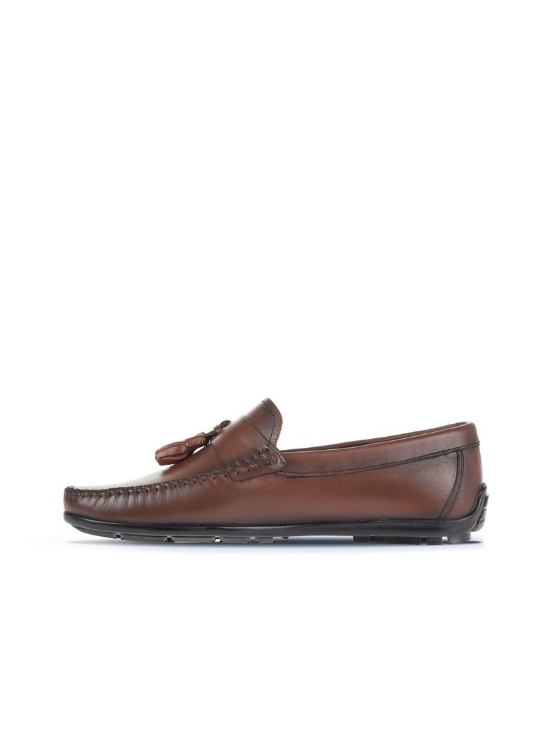 Bueno BUENO Men's Leather Tassel Loafers with Contrast Sole – Elegant Slip-On Moccasins for Everyday and Smart Wear  - Image 3