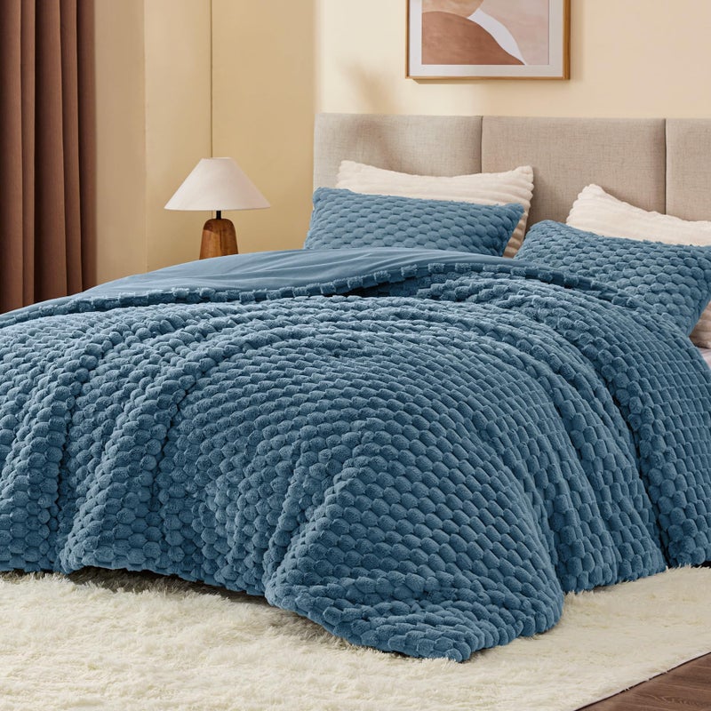 BEDELITE Fluffy King Size Comforter Set - Blue Fog Fleece Soft Comforter for King Size Bed, Luxury Warm Bedding Set for Winter, Fuzzy Bed Set 3 Pieces (1 Comforter, 2 Pillowcases) - Image 1