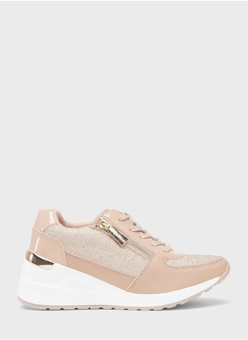 شو اكسبرس Lace Up Low Top Sneakers