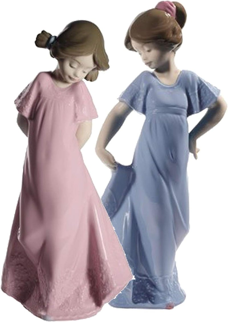 Nao by Lladro Collectible Porcelain Special ColorSplash Edition  Set of 2 Figurines paired together HOW PRETTY and SO SHY  sisters - Image 1