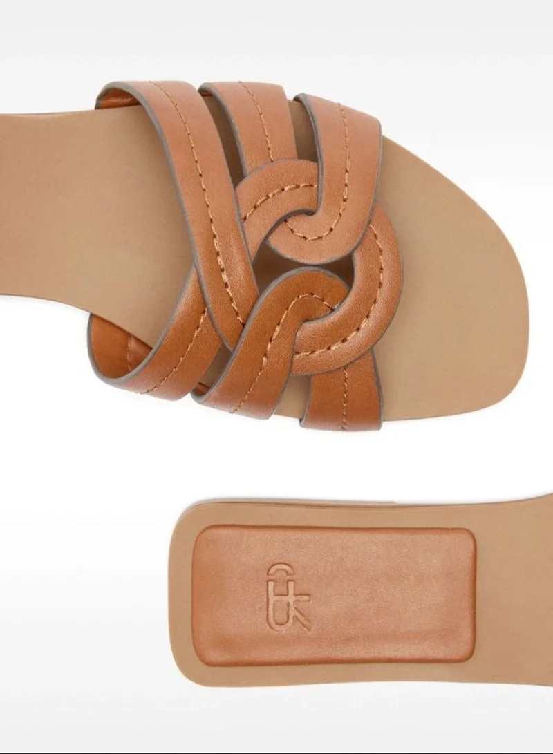 PARFOIS Crossed Flat Sandals