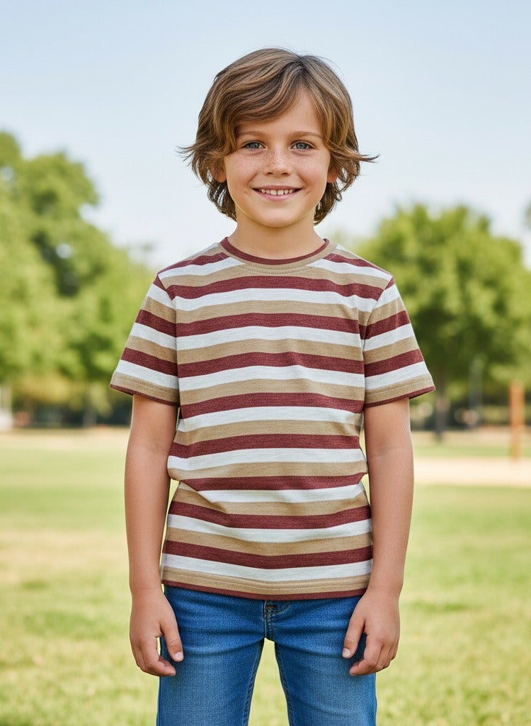 A trendy T-shirt with stylish stripes. Short-sleeved crew neck T-shirt - Image 1