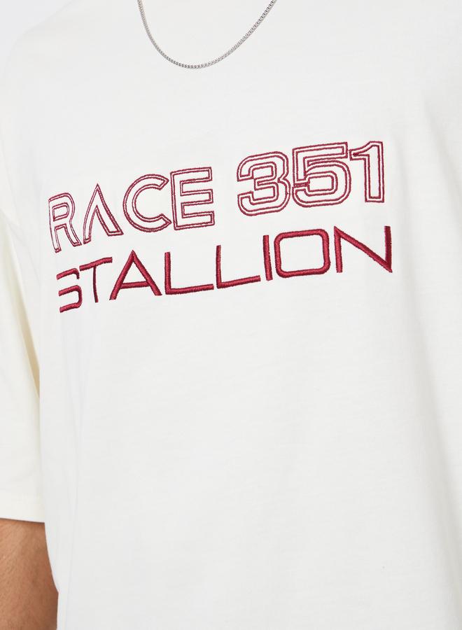 ستايلي تيشيرت قصة واسعة مربعة وطبعة جرافيك - Image 4