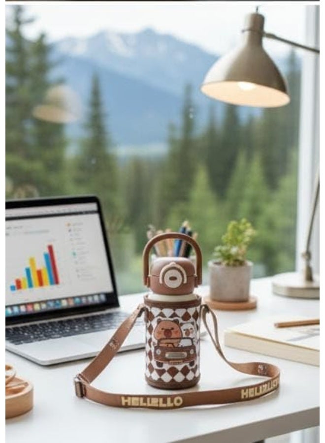 سبيس شوب زجاجة مياه أنيقة للأطفال من الستانلس ستيل المعزول مع غطاء واقي وحزام كتف قابل للتعديل     قارورة حرارية للساخن والبارد للمدرسة والسفر سعة ٥٠٠ مل متعددة الألوان - Image 4