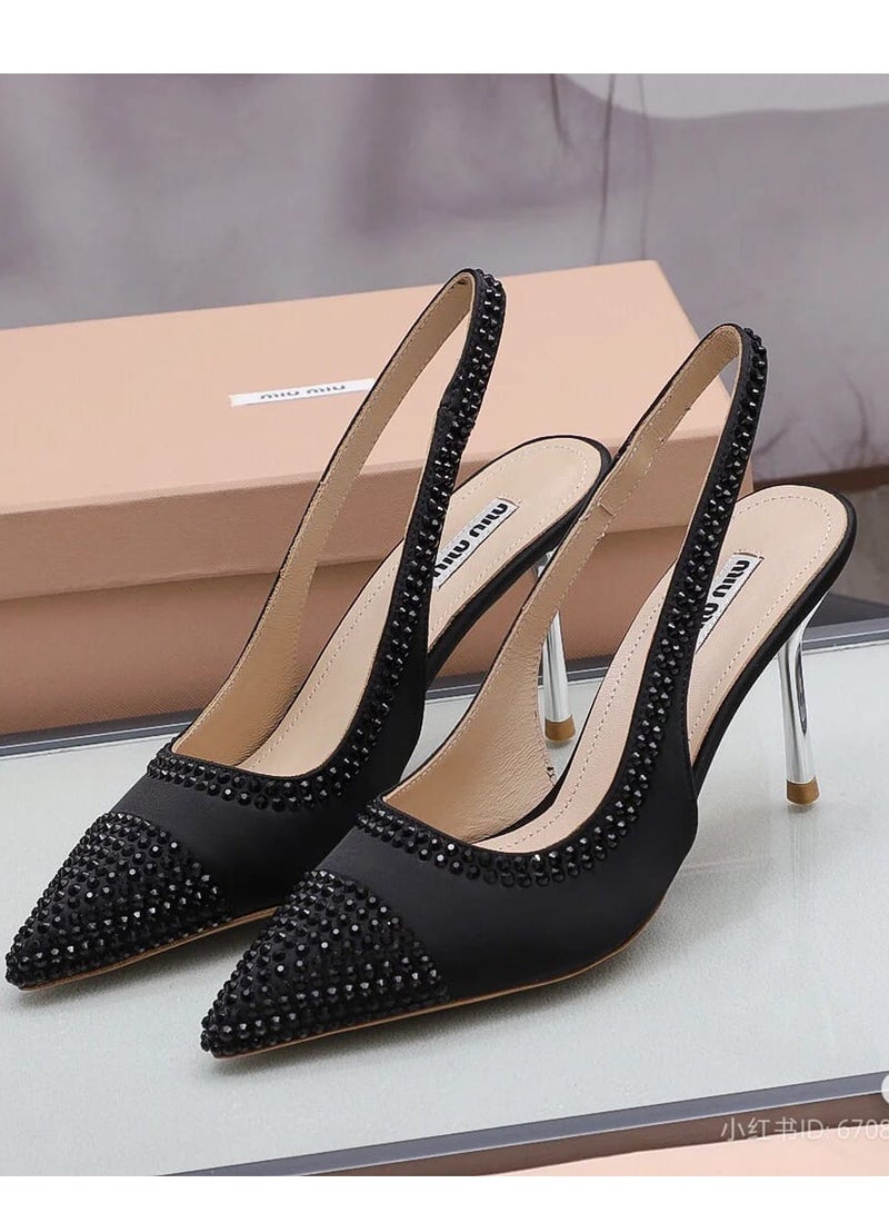 مياو مياو حذاء بكعب مفتوح من الخلف مزين بالكريستال من الساتان - Image 1